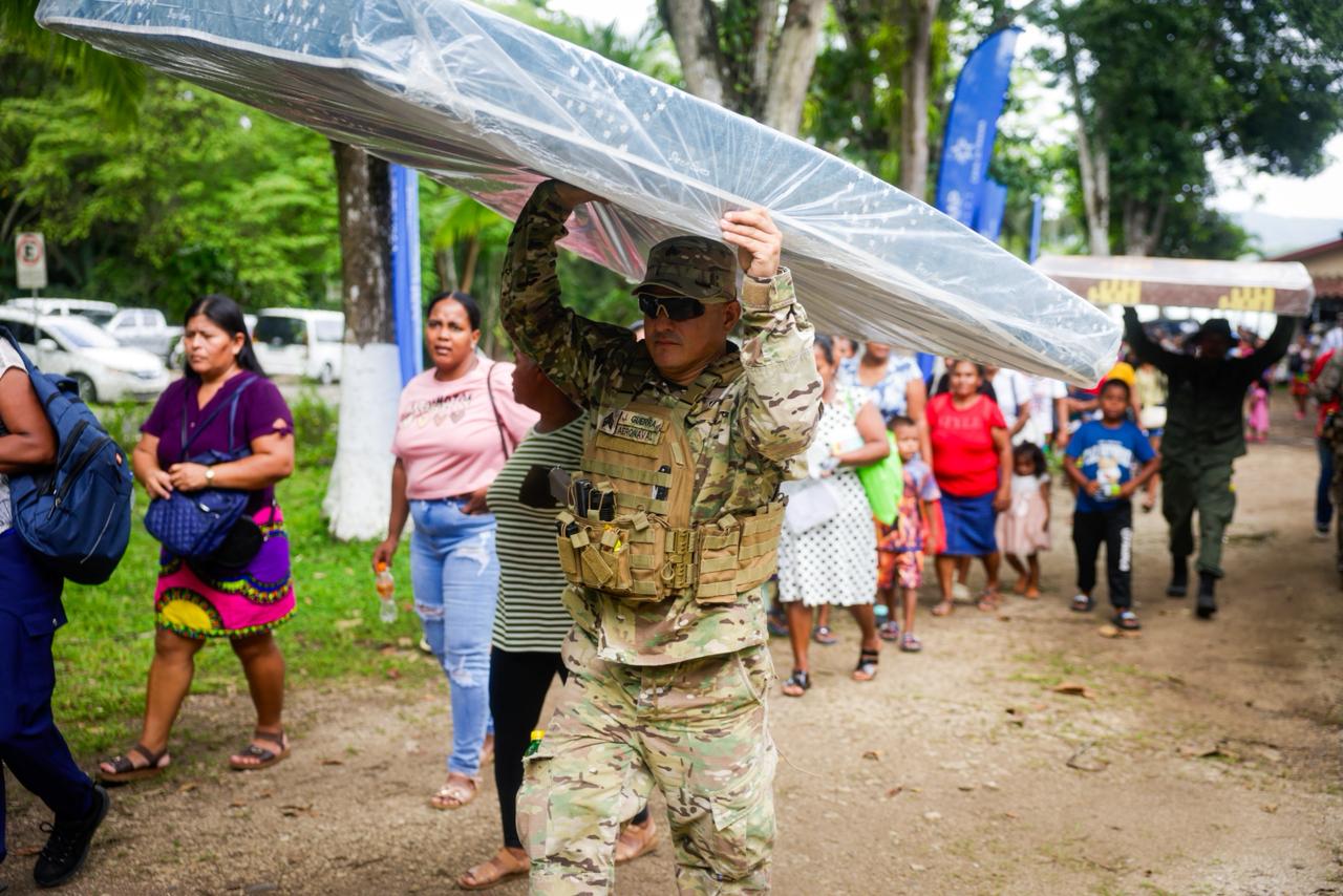 La Lotería Nacional de Beneficencia Panamá realizó una entrega de donaciones en la comunidad de Caimitillo, distrito de Panamá, a inicios de septiembre de 2026.