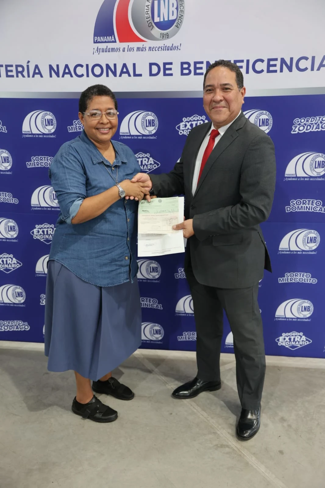 Congregación Esclavas de María Inmaculada – B/.5,000.00. Apoyamos a la educación en nuestro país sin distingo de credos religiosos, todos somos panameños.