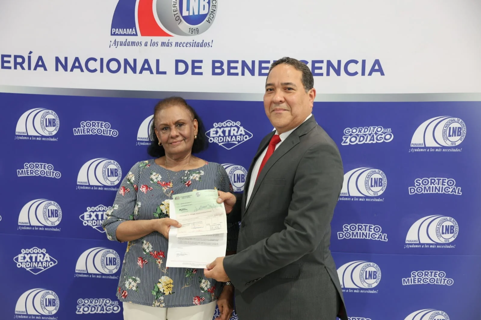 Fundación Pro-Integración – B/.10,000.00. Estas donaciones son otorgadas, gracias a la compra de chances y billetes por miles de panameños.